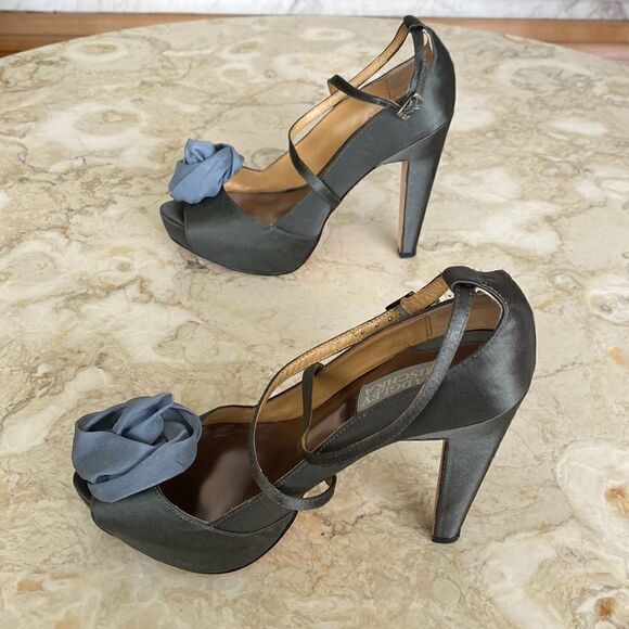 Badgley Mischka Grey Silk Peep Toe Strappy Heels - Picture 5 of 12